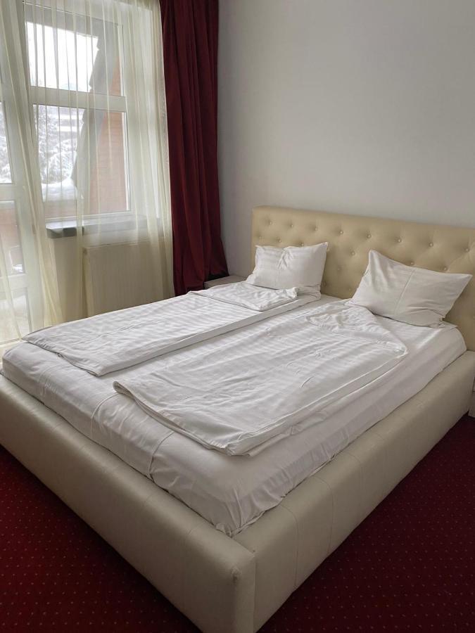 Casa Vinga - Restaurant&Jacuzzi Hotel Poiana Brasov Bagian luar foto